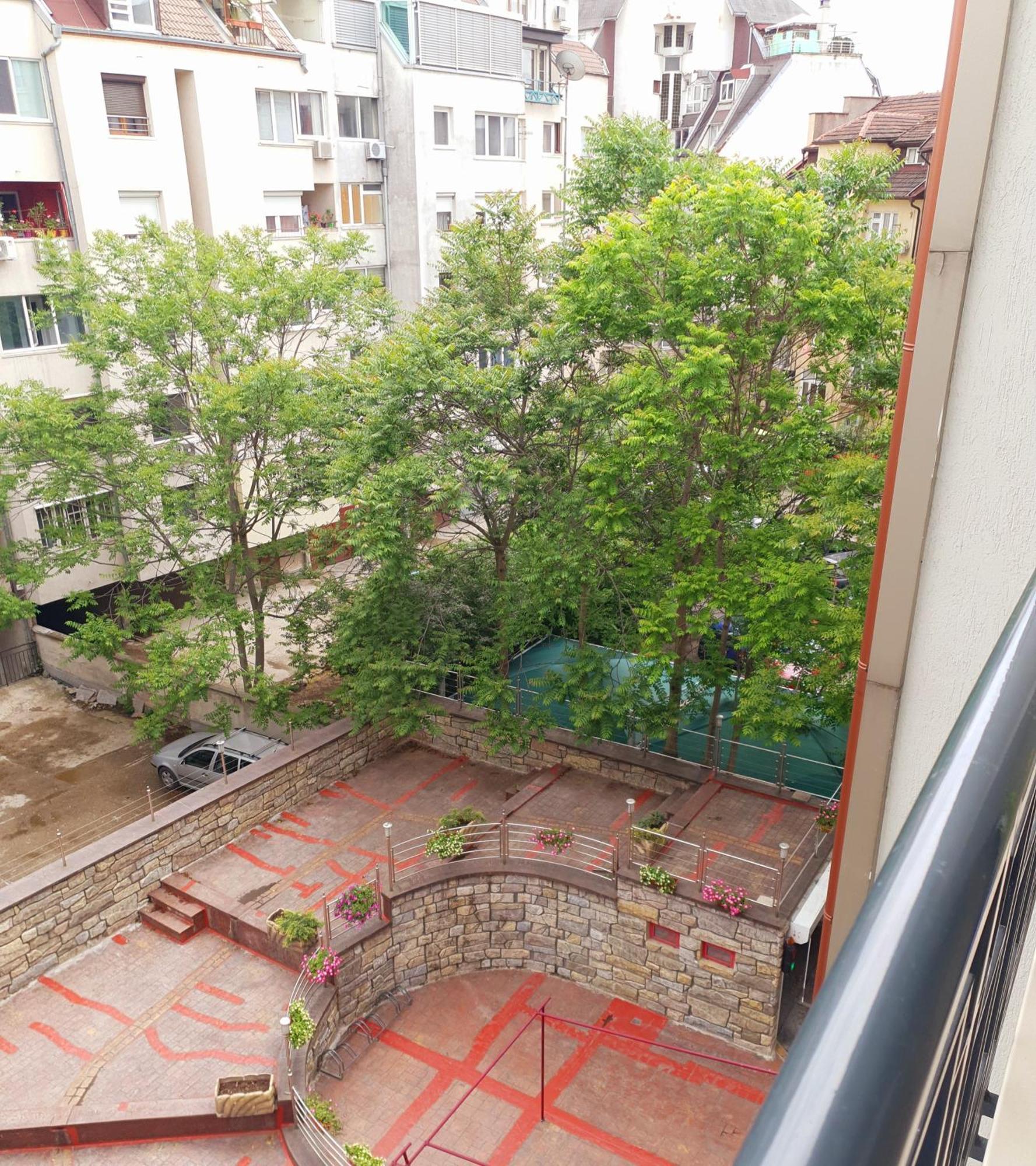 Bright And Newly Refurbished Apartment Near Center صوفيا المظهر الخارجي الصورة